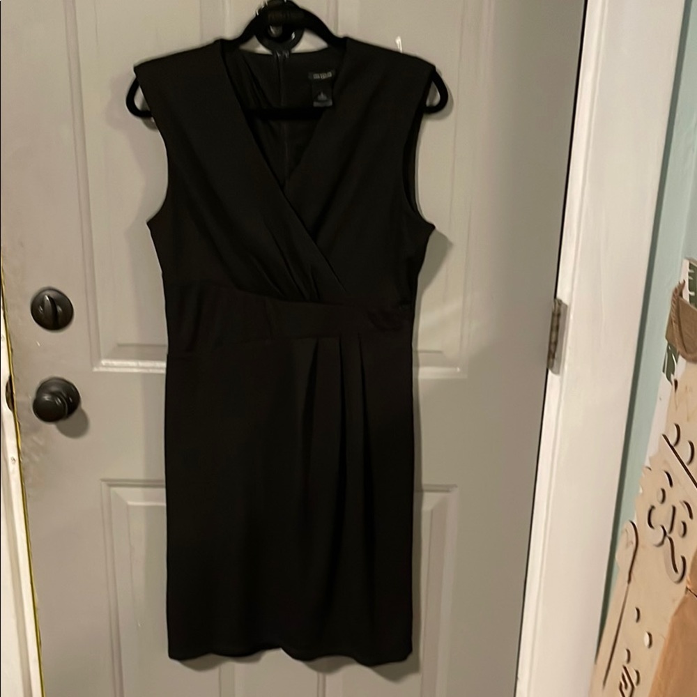Elegant Black Sleeveless Dress